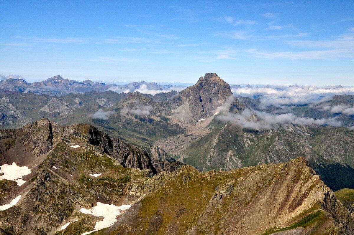 Pics du Midi d'Ossau et de Bigorre, Vignemale et ses lacs