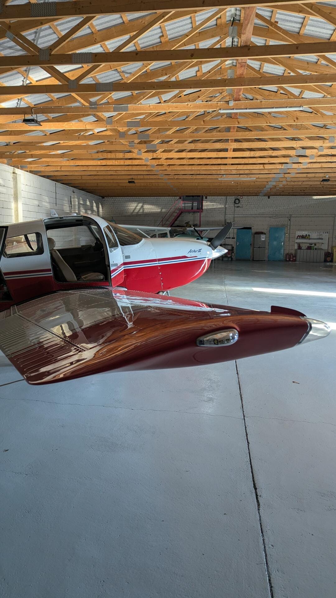 Archer 3 im Hangar