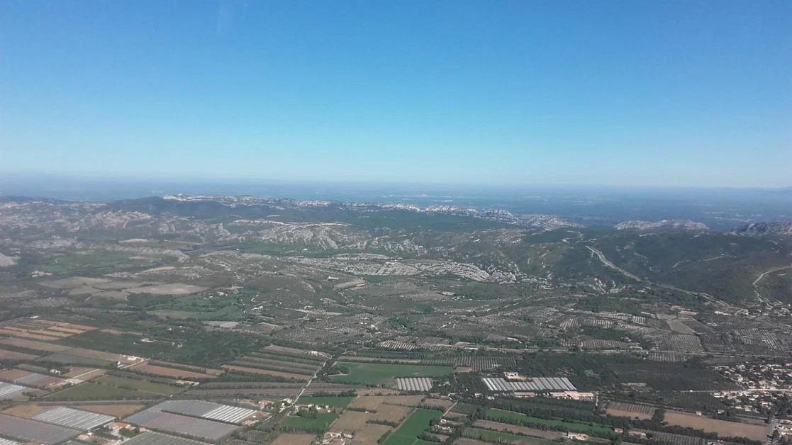 Survol en avion de la Camargue, Arles, départ d'Aix