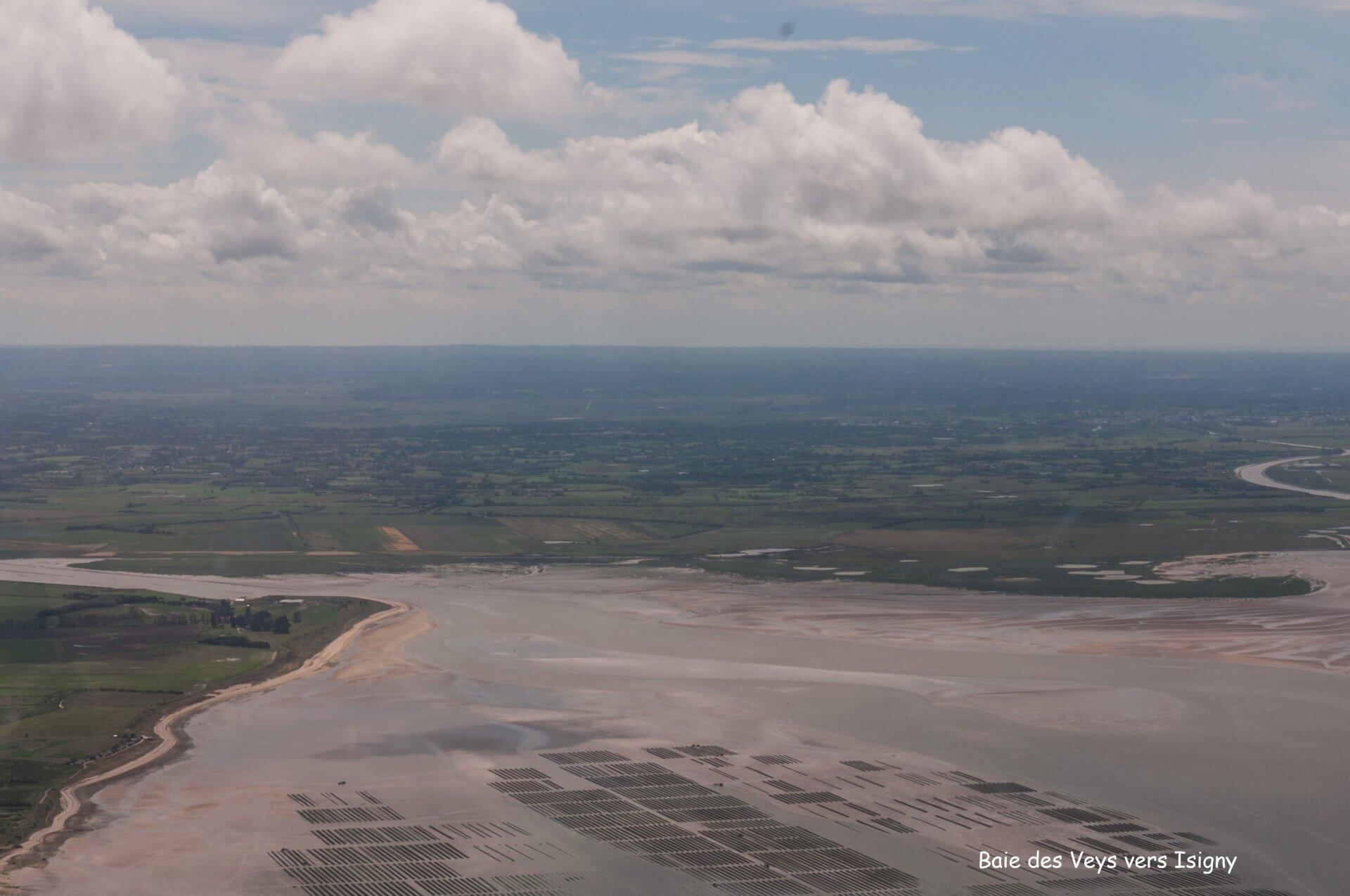 Survol des plages du Débarquement UTAH, OMAHA, GOLD et JUNO