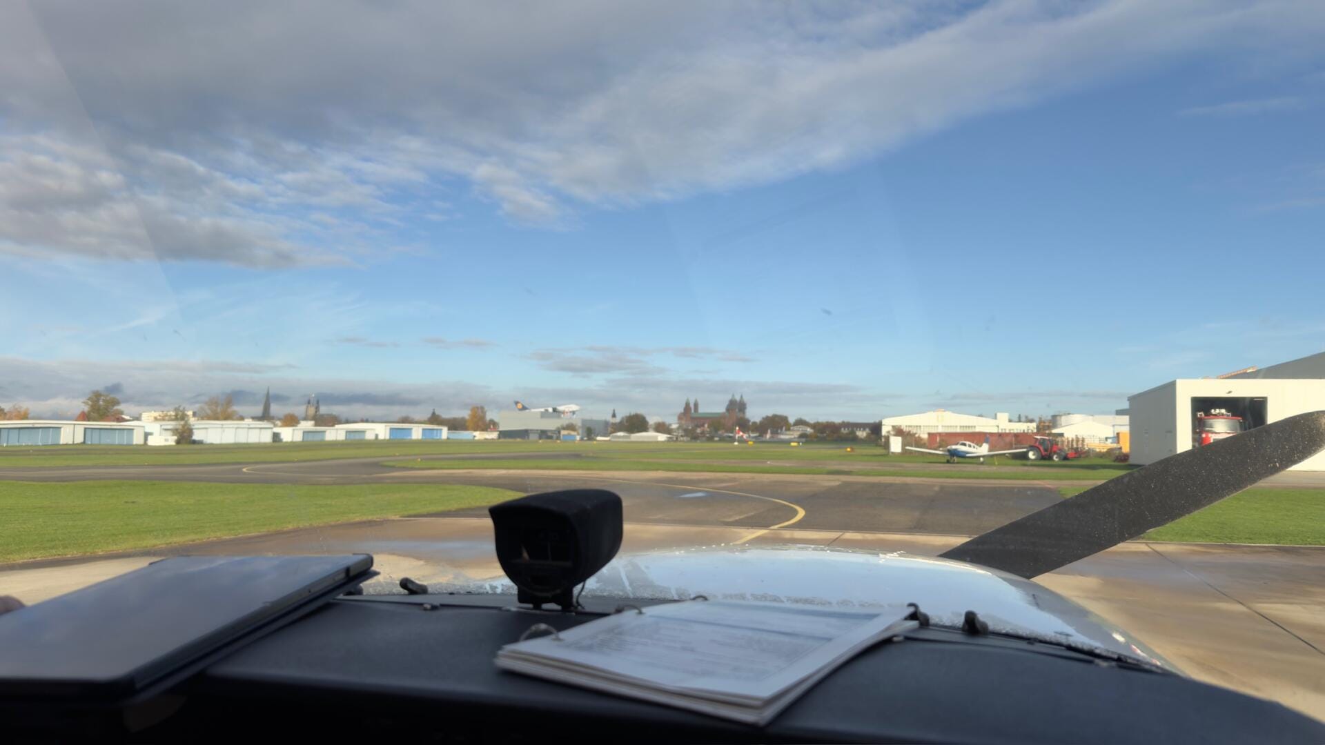 Taxi out with view on the Technik Museum Speyer