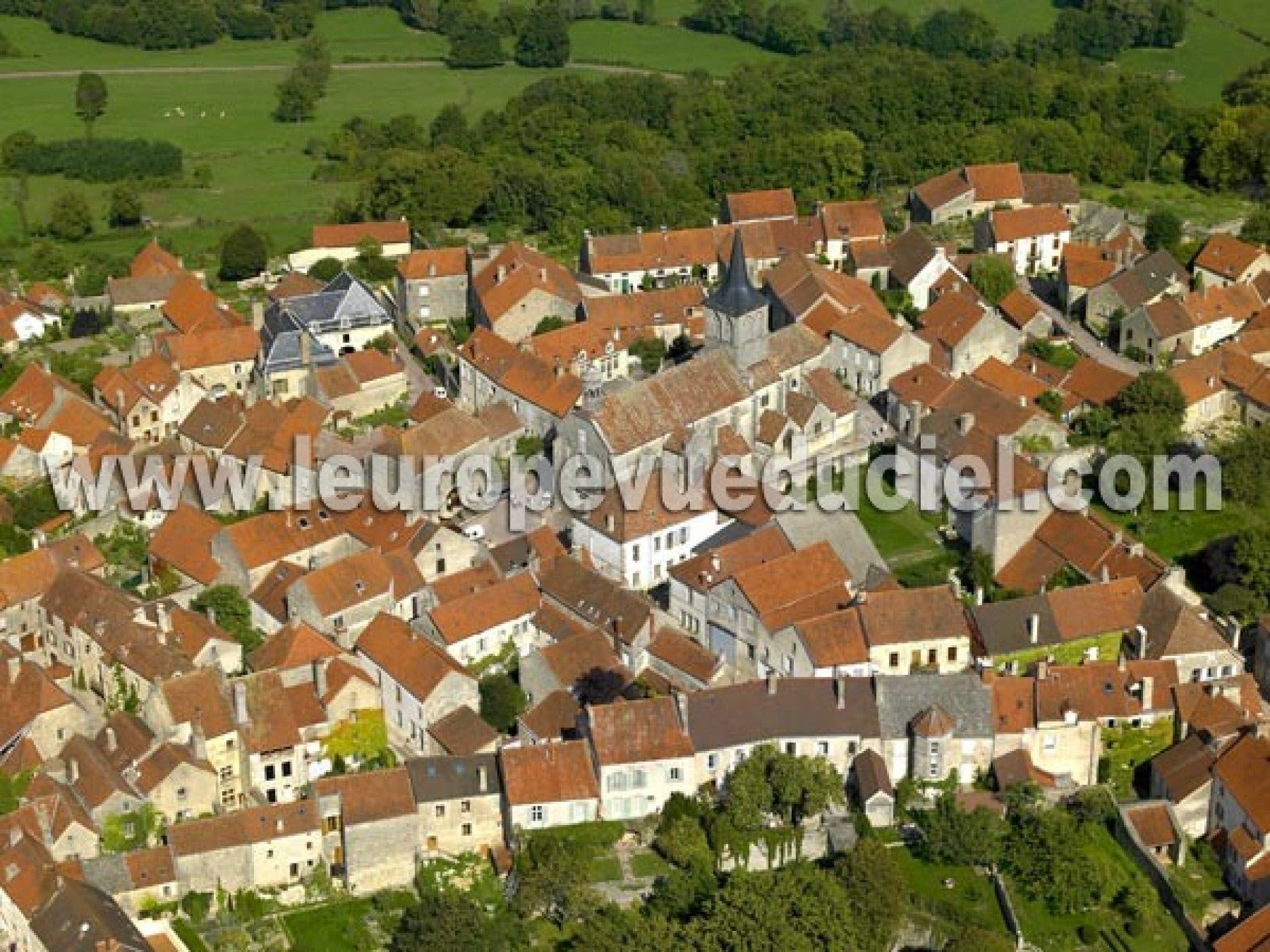 Volez à travers le patrimoine historique du Chatillonnais
