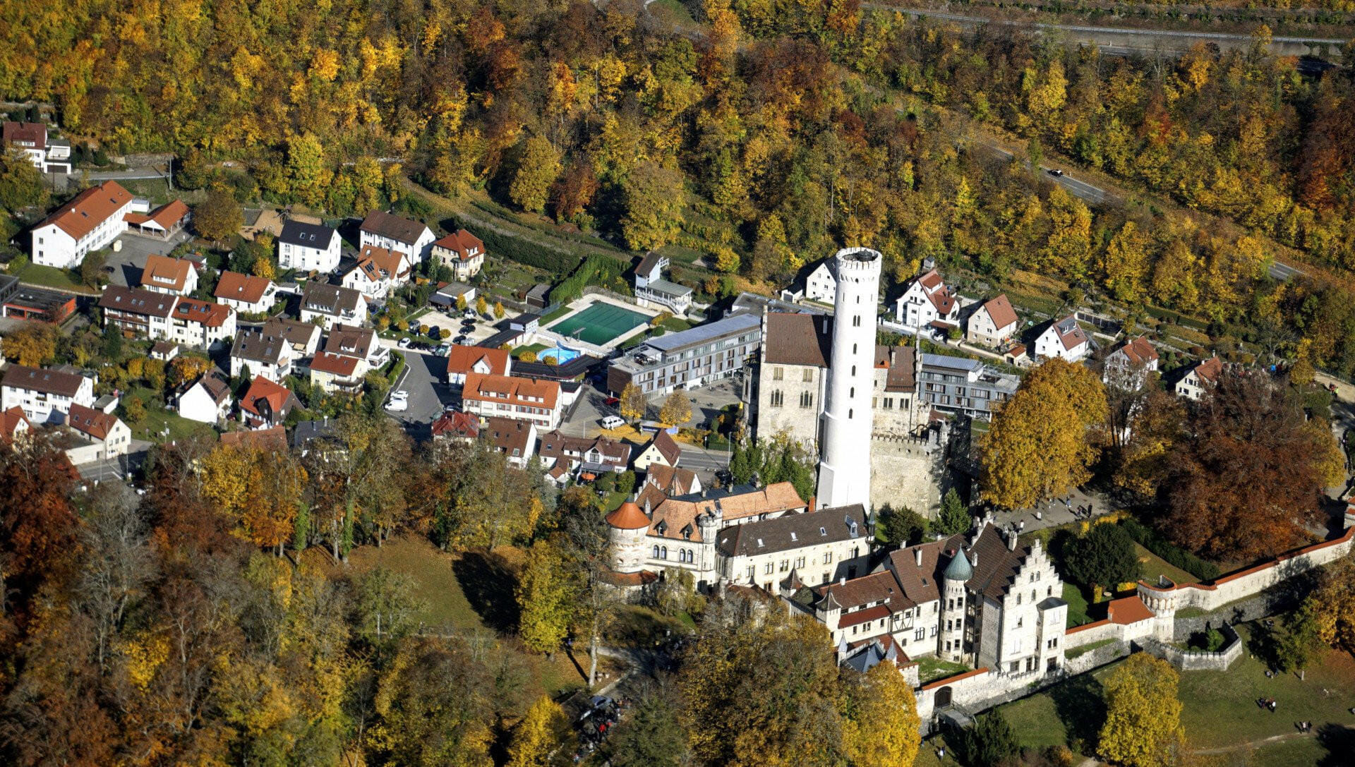 Rundflug über Stuttgart und die Schwäbische Alb