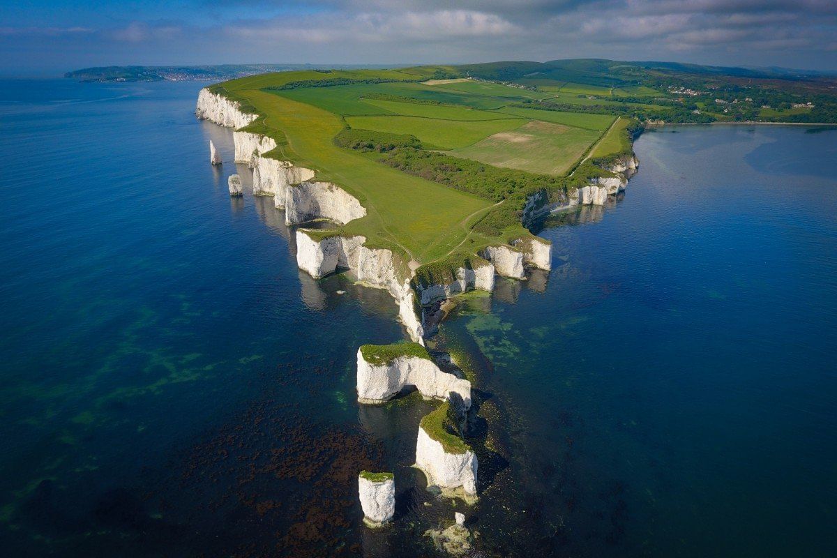 1 Hour Exclusive Helicopter Sightseeing Tour - R44