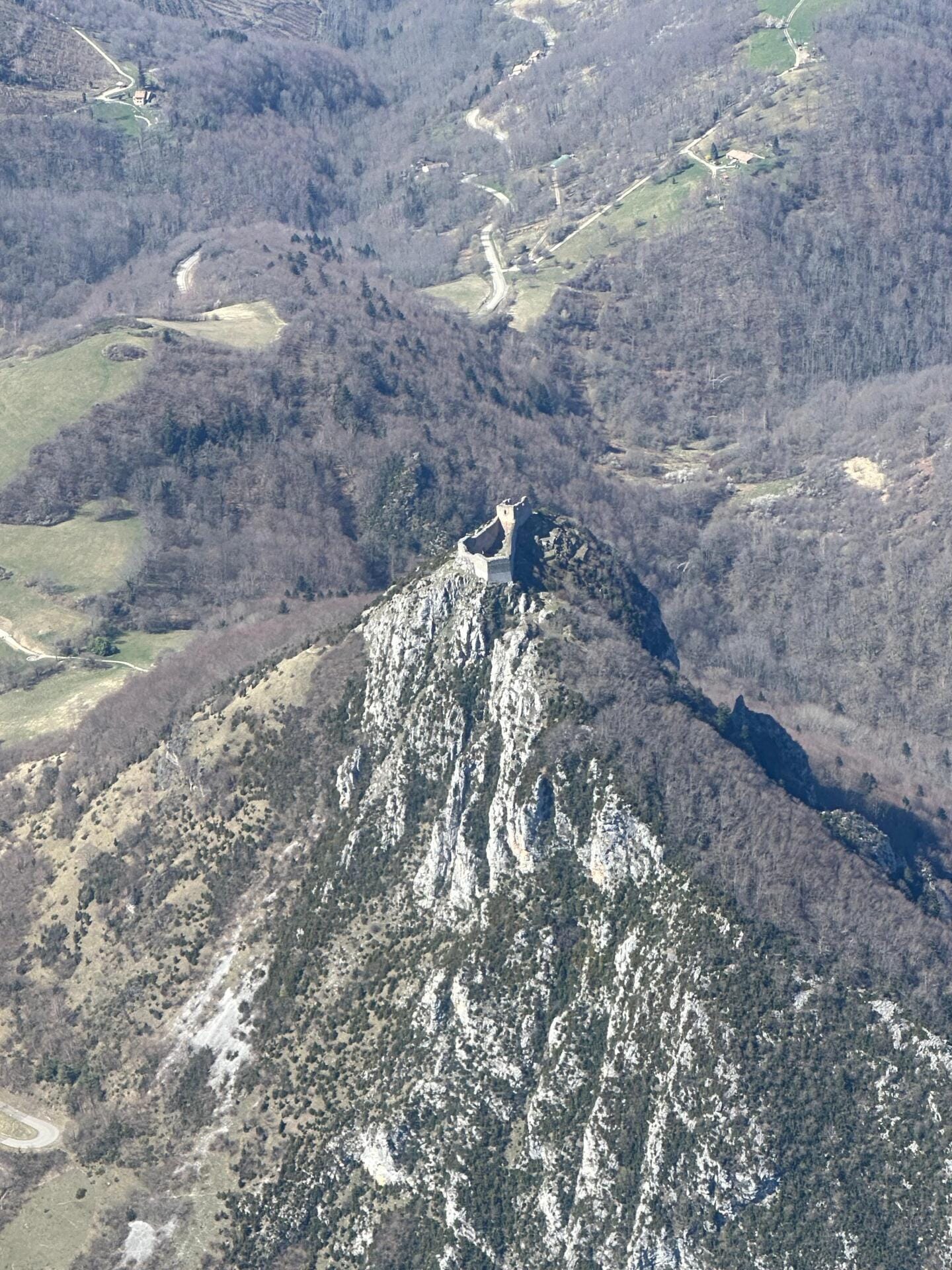 Découvertes de lacs, chateau de Montségur et Pyrénées!