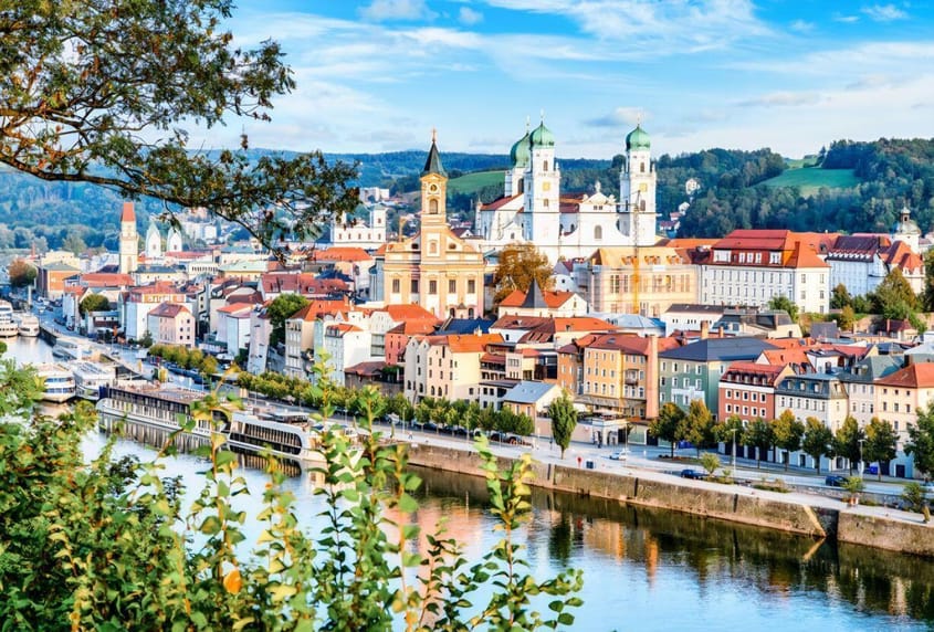 Donau und Dreiflüssestadt Tour. Niederbayern aus der Luft