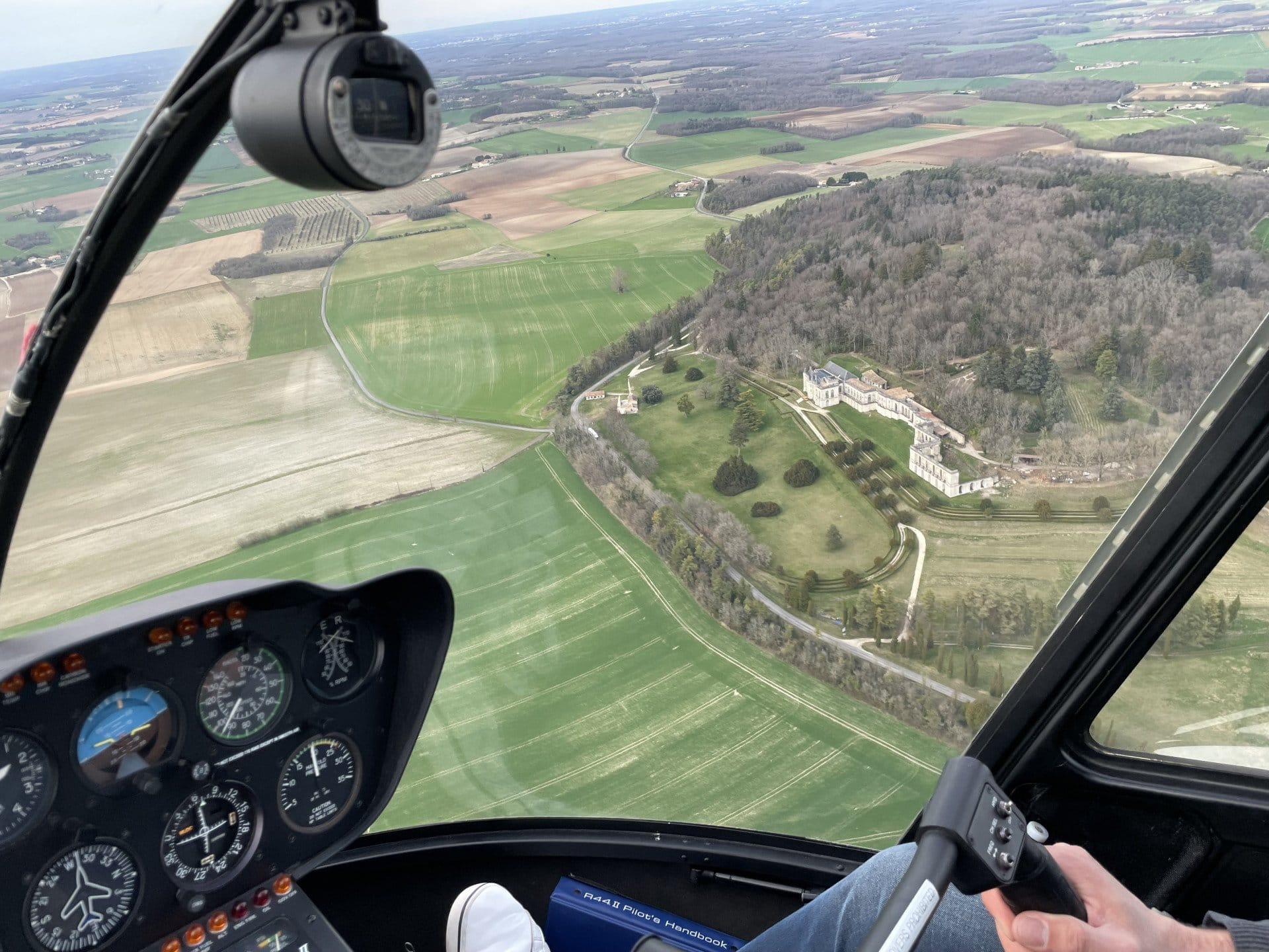 Angoulême et ses alentours en Hélicoptère - 40 min