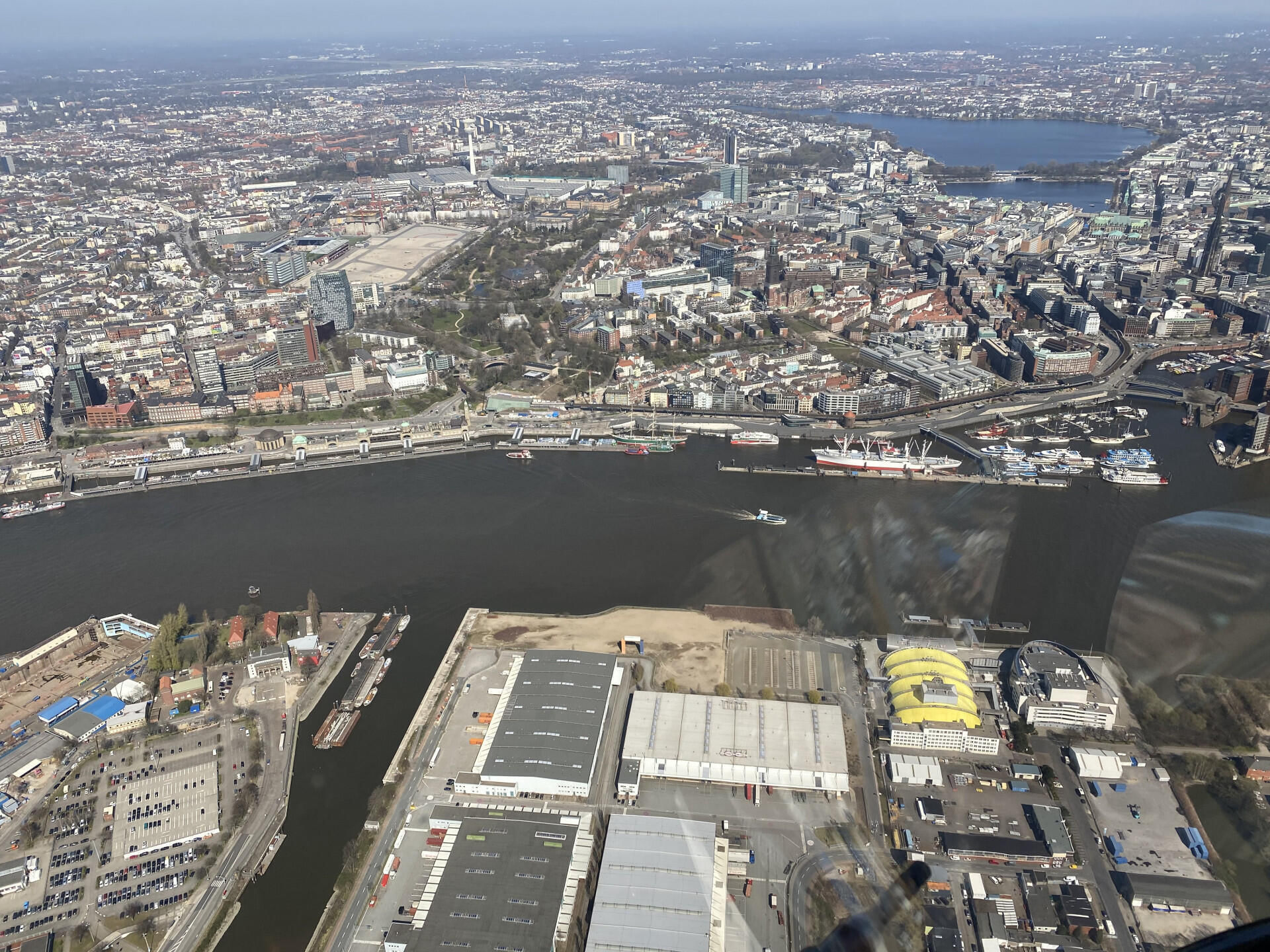Cuxhaven entlang der Elbe nach Hamburg - von Oben Endecken