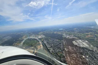 Entspannter Rundflug im Motorsegler – 60 Minuten pur