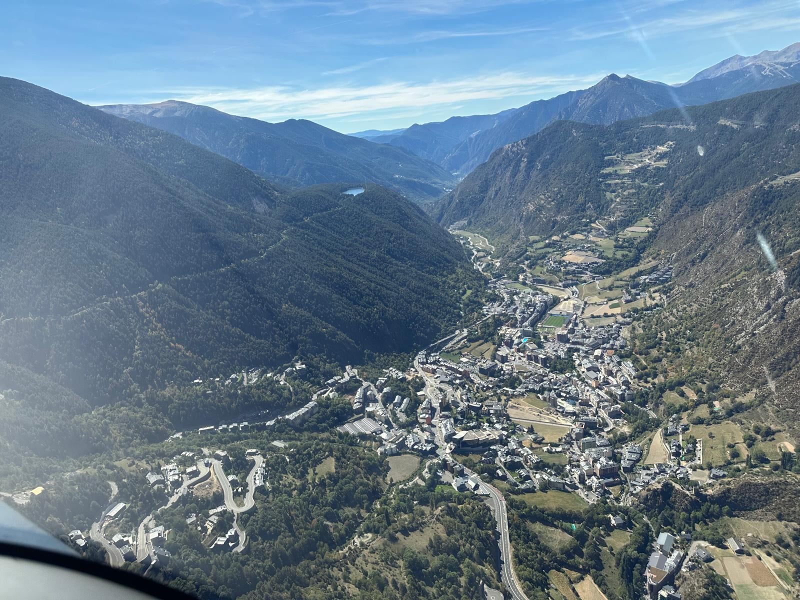 Tour aérien de La Seu d'Urgell et des Pyrénées