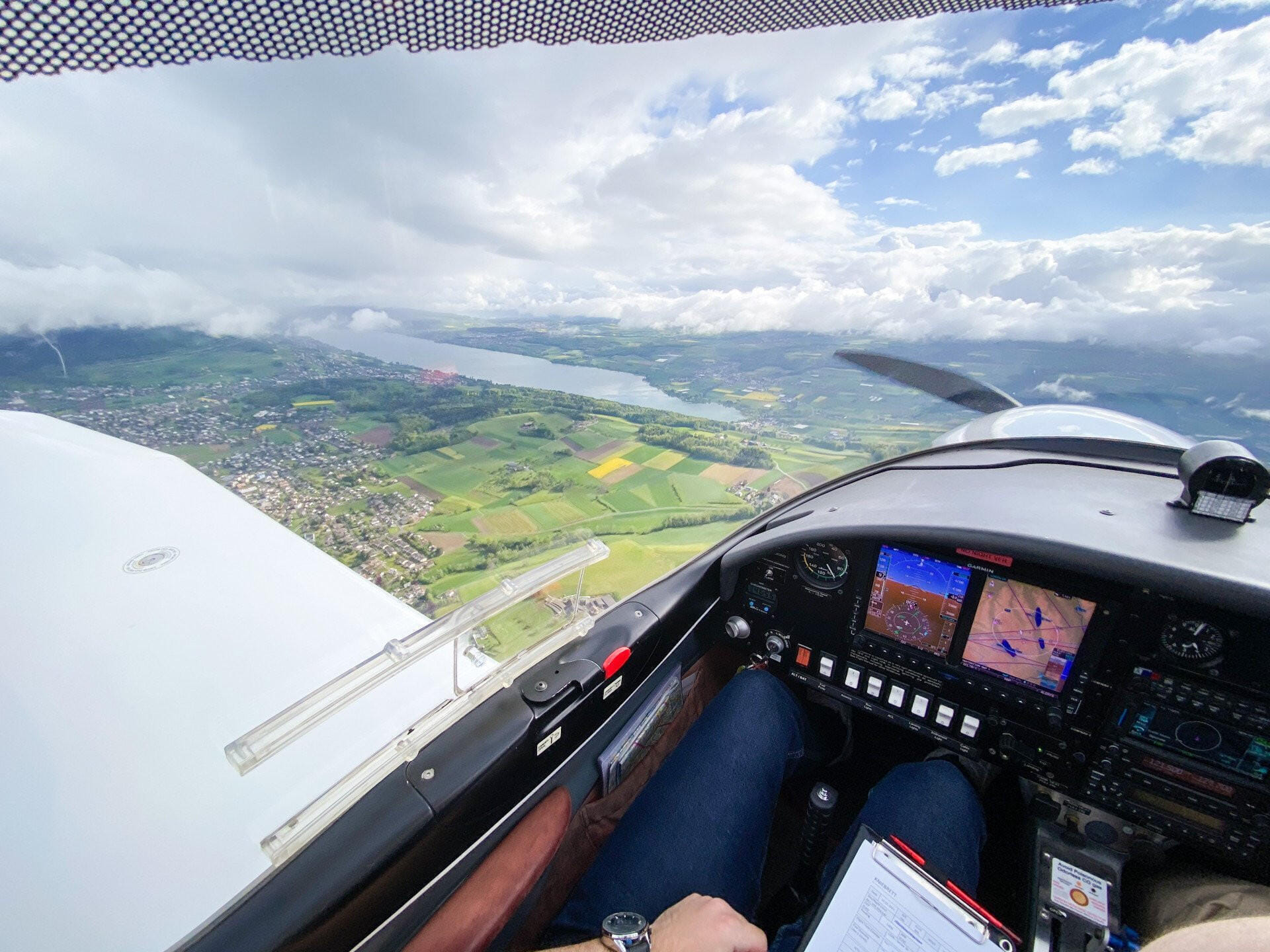 Aquila A210 (AT01)