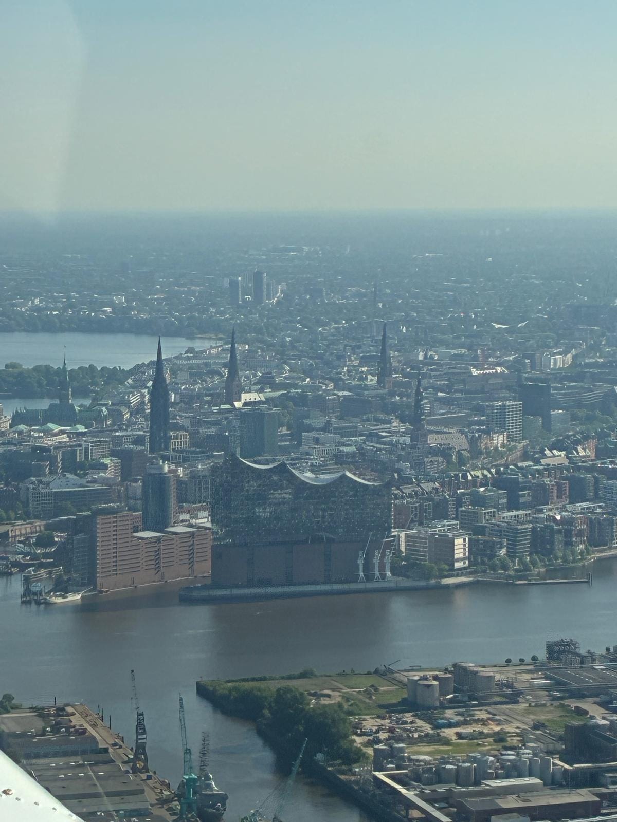 Planespotting: Hamburg Airport & Airbus Finkenwerder