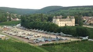 Survol de la Côte des Grands Crus et ses Châteaux