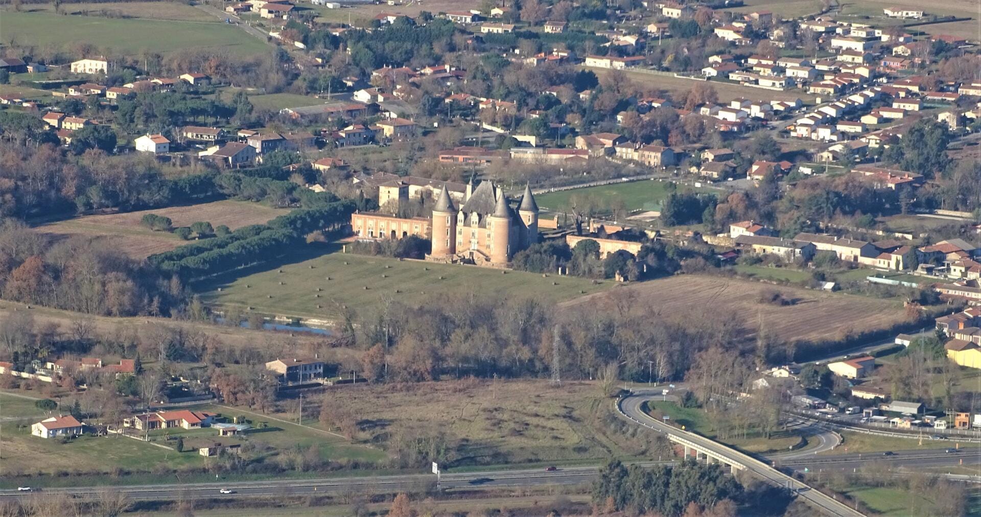 Survol des Pyrénées et découverte du Pic du midi