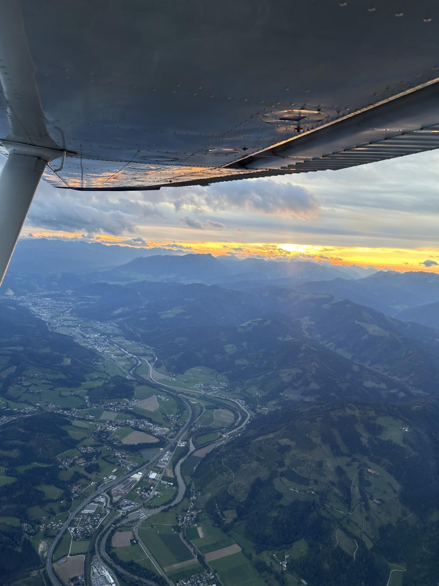 1 Stunde fliegen - freie Wahl - bis 3 Personen bis 300 kg