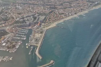 Survol de la côte Vermeille
