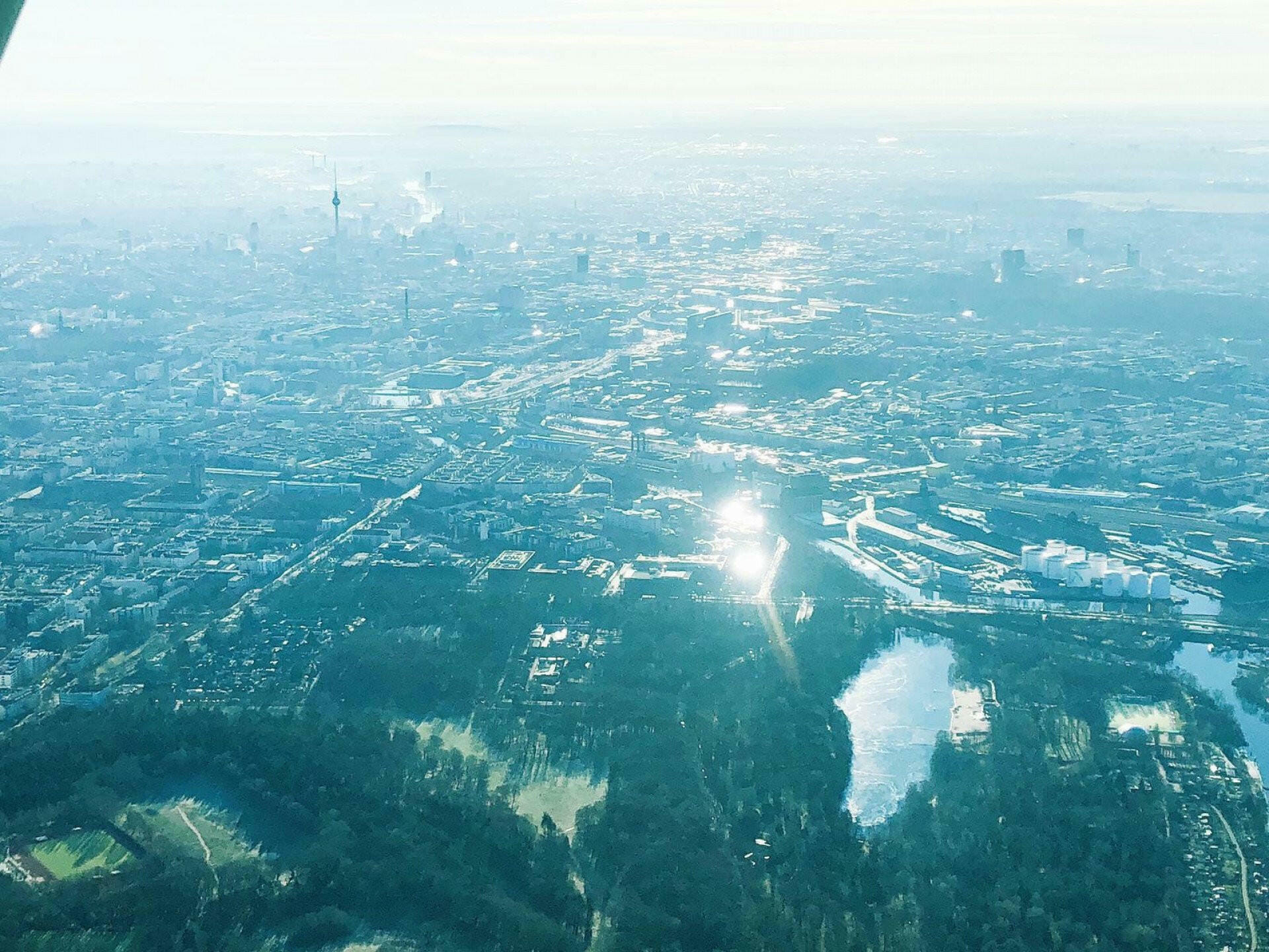 NEU - Rundflug über Berlin ab Strausberg