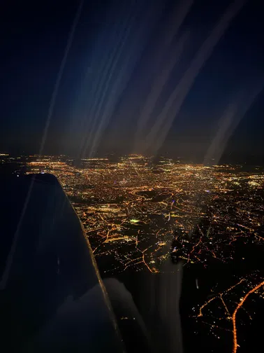 Balade aérienne de nuit au dessus de Lyon