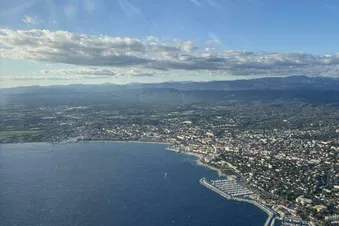 Vol au dessus du golfe de Saint Tropez