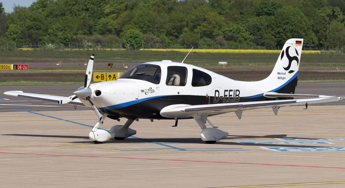 Cirrus SR22