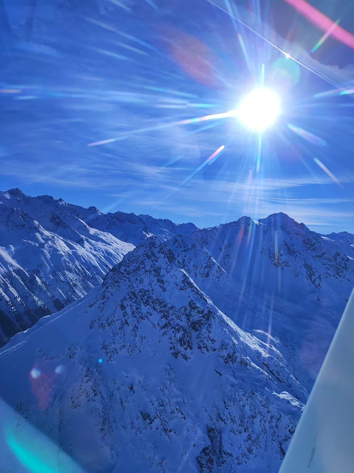 Alpenrundflug ab Mengen – Arlberg & Silvretta