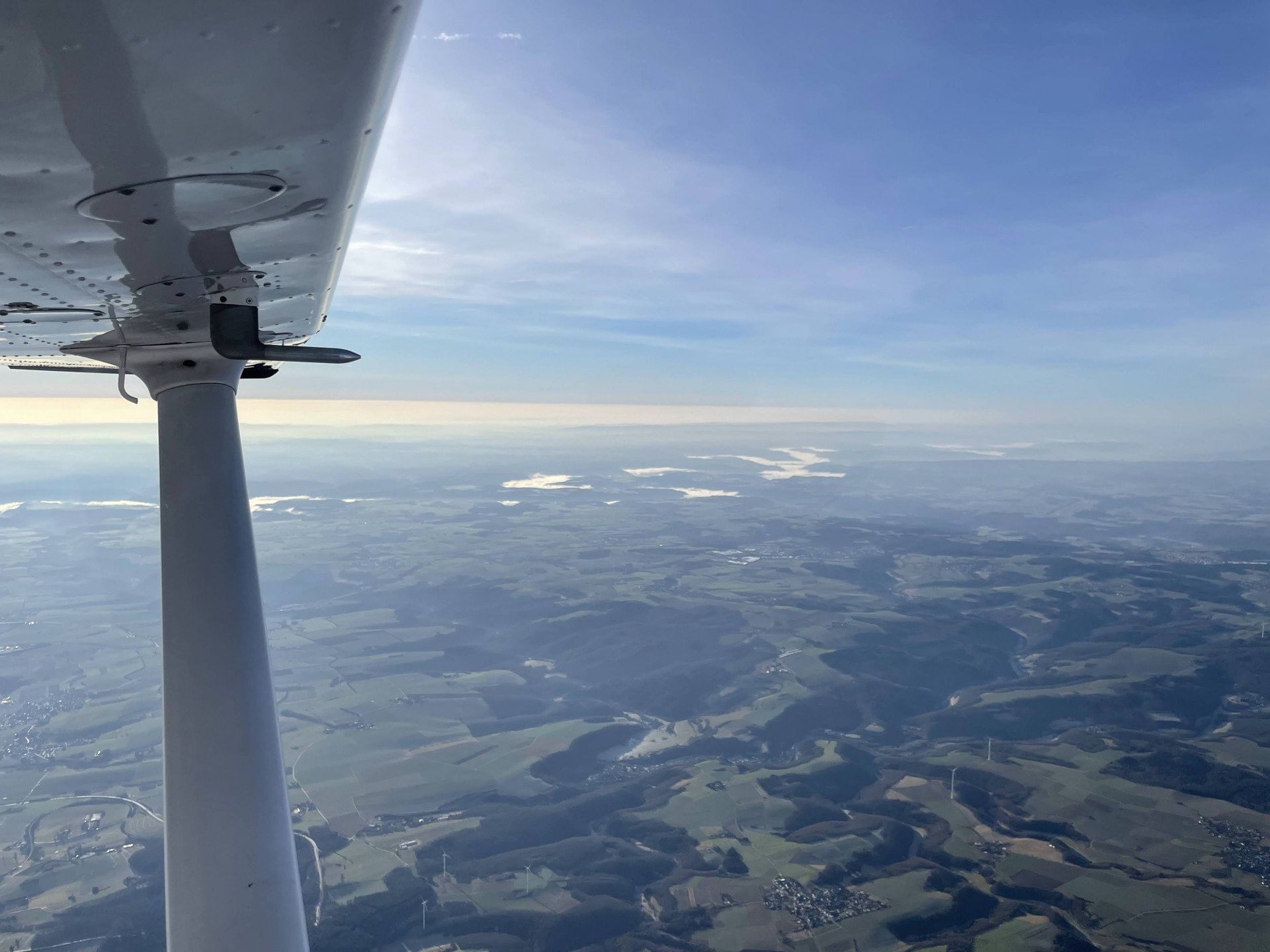 Schöner Rundflug: Maria Laach und Nürburgring (2 Passagiere)