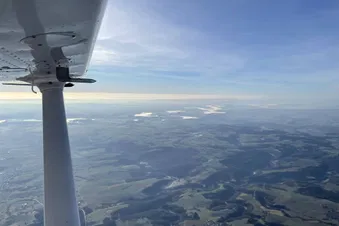Schöner Rundflug: Maria Laach und Nürburgring (2 Passagiere)
