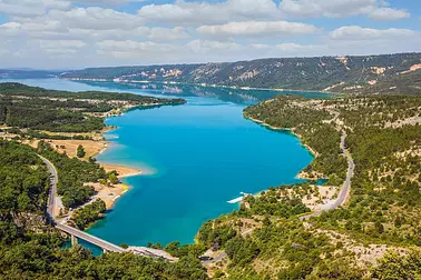 Balade aérienne : lac de Sainte Croix et gorges du Verdon