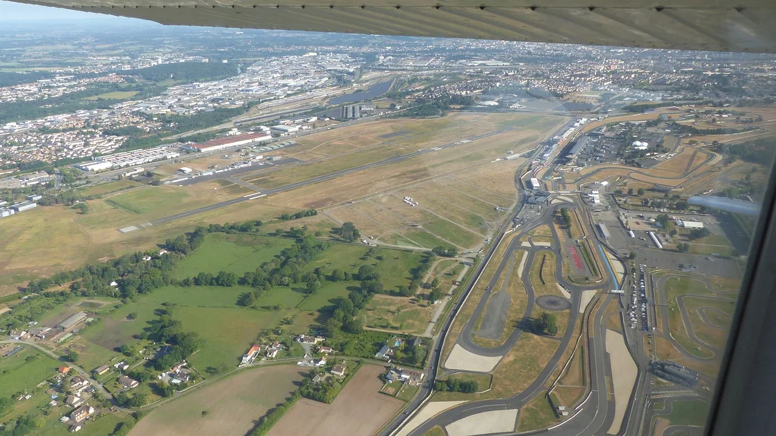 Grande balade aérienne autour du Mans pour 1 passager