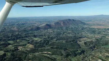 Discover Rome and its surroundings by plane