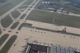 Rundflug über Potsdam, Berlin und den BER