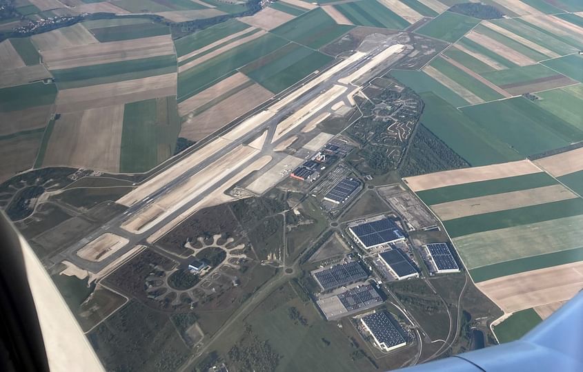 Balade aérienne : Aéroport de Paris Vatry depuis Châlons