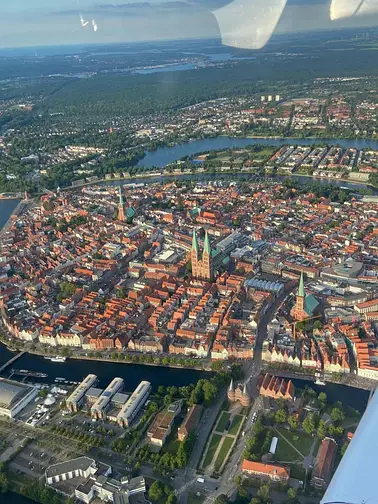 Rundflug Lübeck - Schloß Schwansee - Poel- Schweriner Schloß