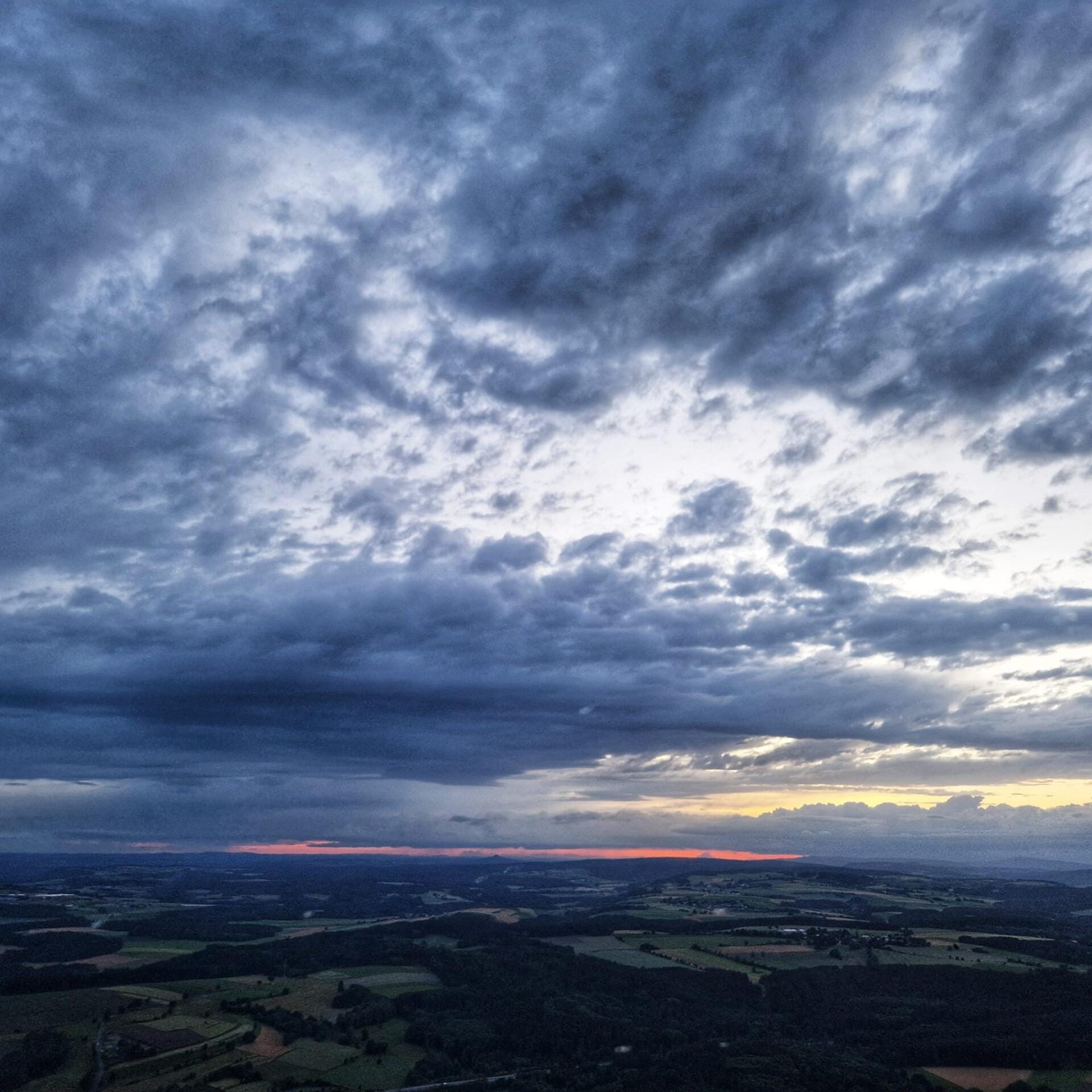 Sonnenuntergang über der Oberpfalz – Ein Flug zum Staunen