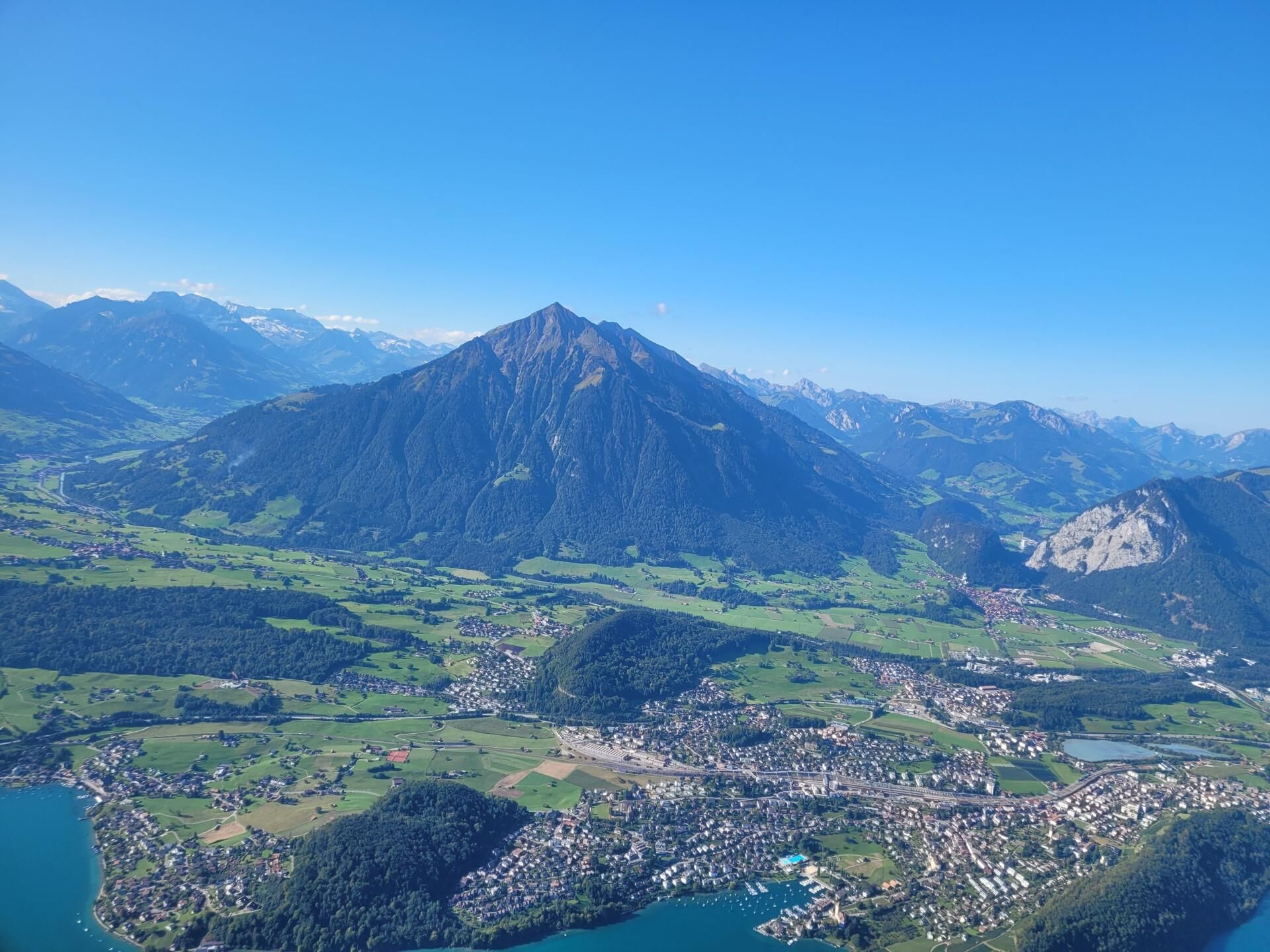 Die Swiss Pyramid - Niesen.