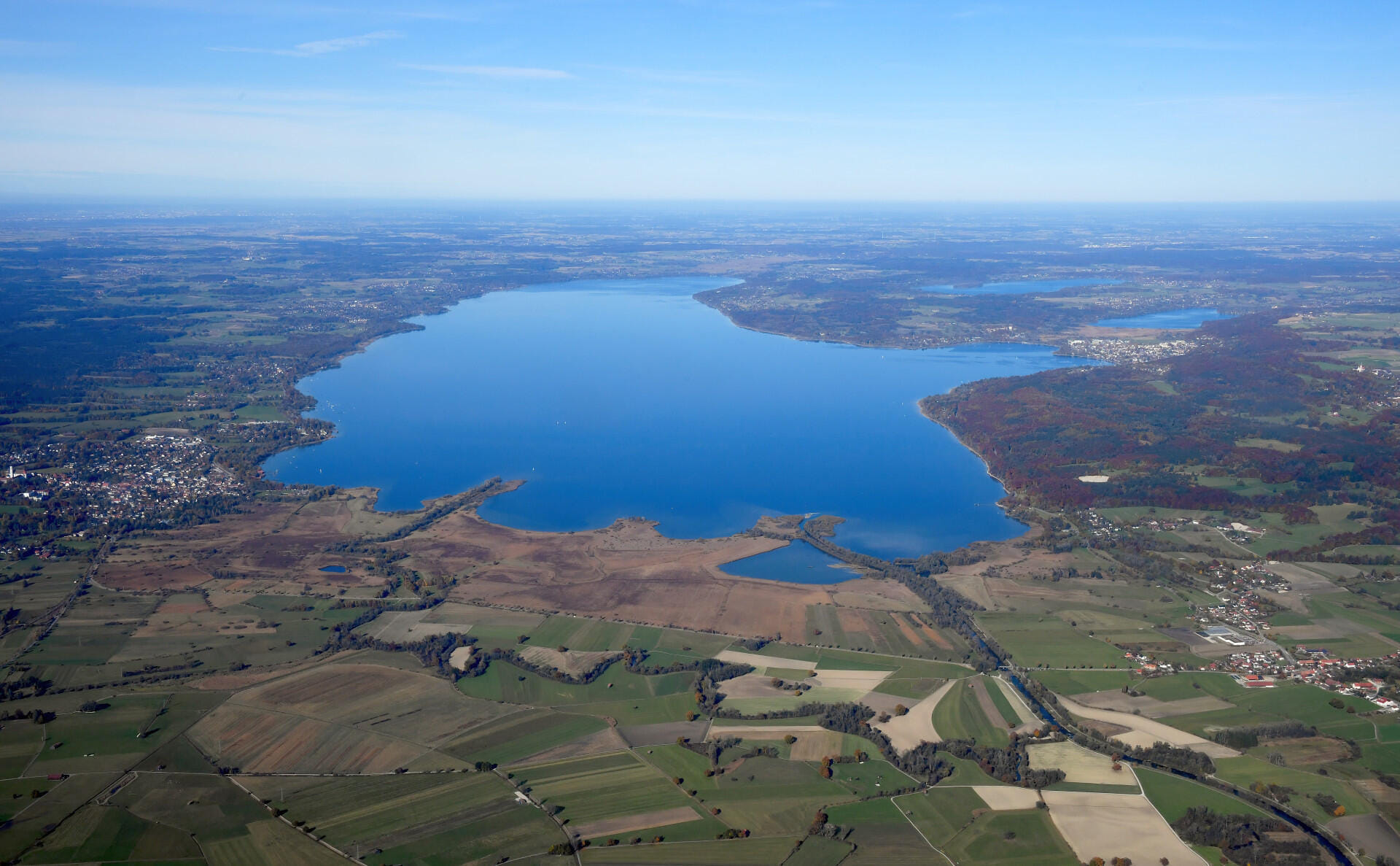 Atemberaubender Rundflug: Augsburg,  Ammersee und München