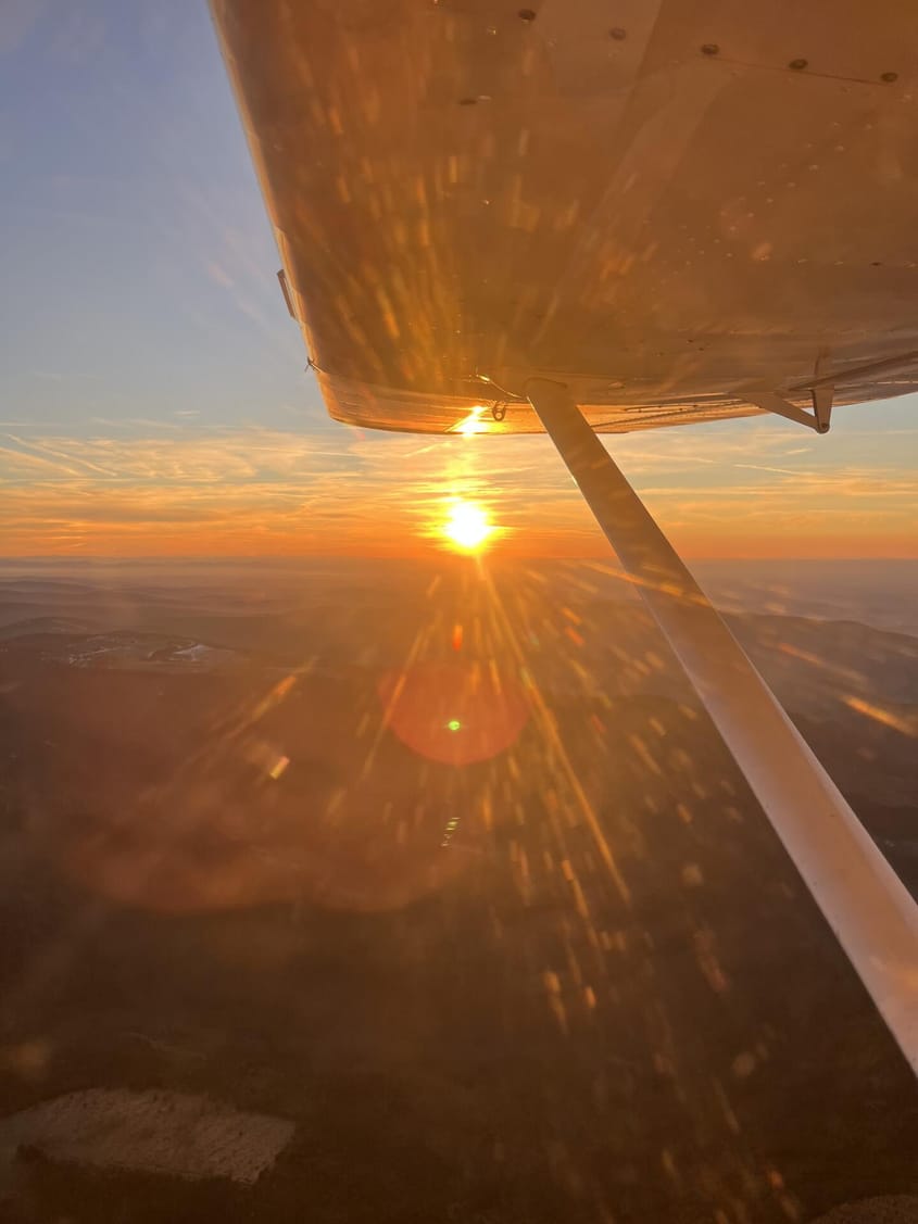 Vol au coucher du soleil dans la région Stephanoise