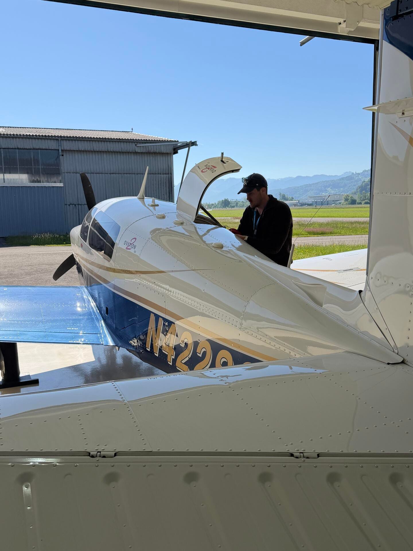 Mooney Ovation 2 GX