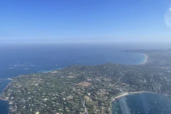 Survol du Golfe de Saint-Tropez, Pampelonne, Porquerolles