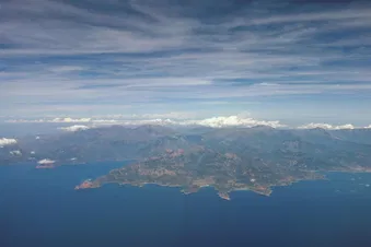 Survoler le toit de l'île de Beauté & la Montagne Corse
