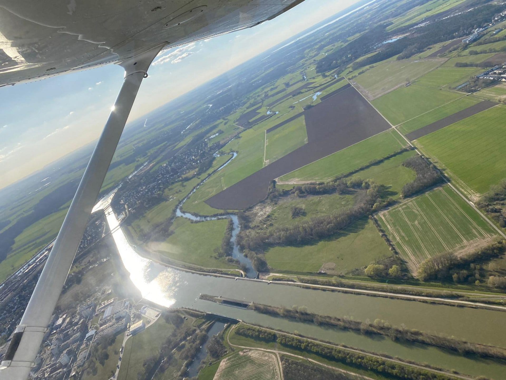 Rundflug nach Wunsch (1h)