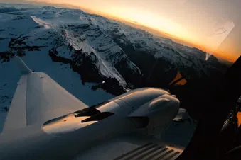 VIP Alpenrundflug im zweimotorigen Flugzeug