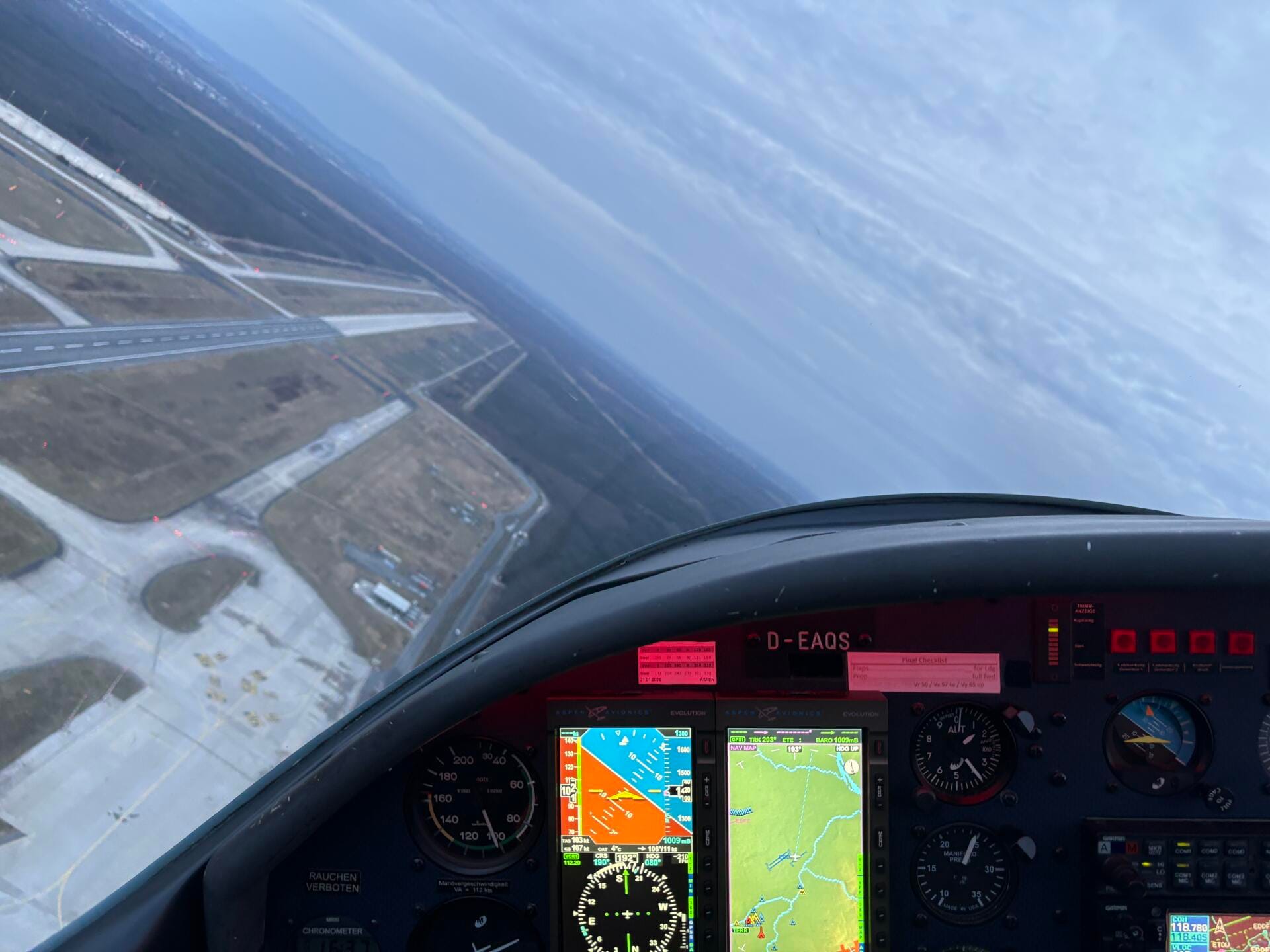 Aquila A210 (AT01)