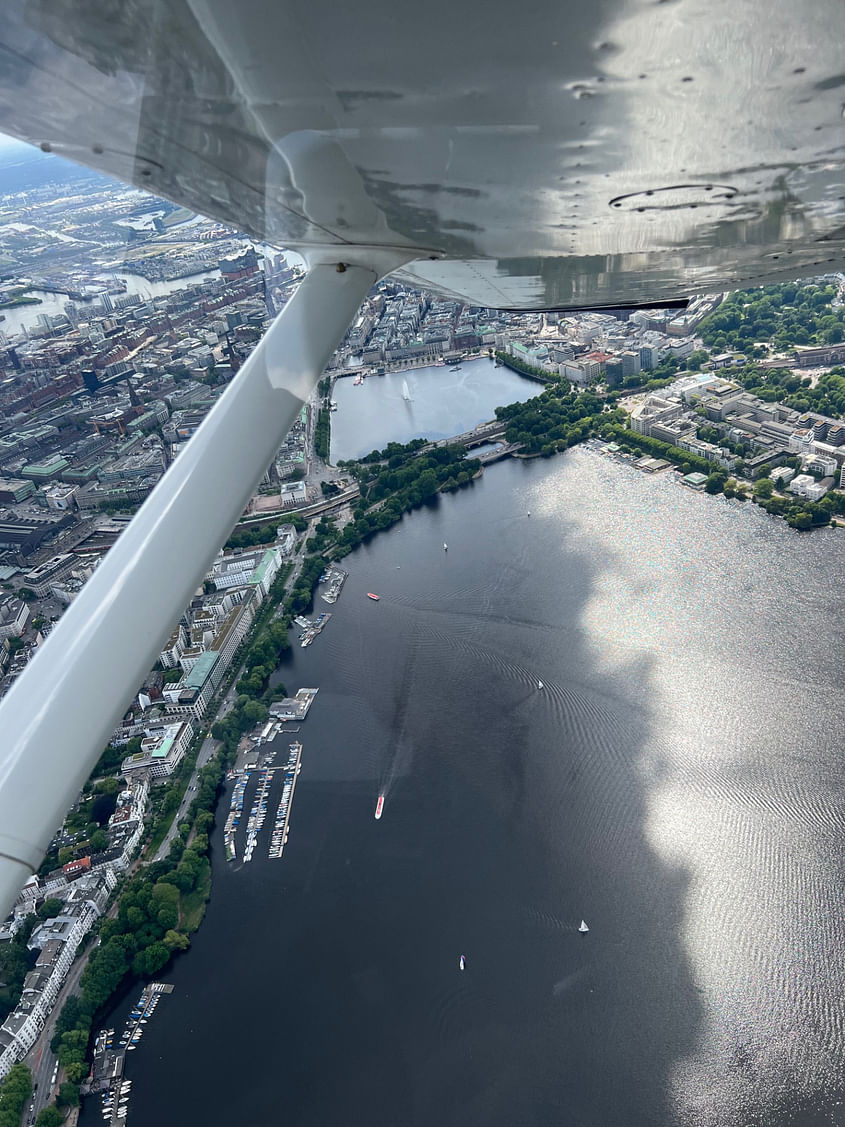 Rundflug Hamburg, Burchardkai, Alster, Hamburger Flughafen