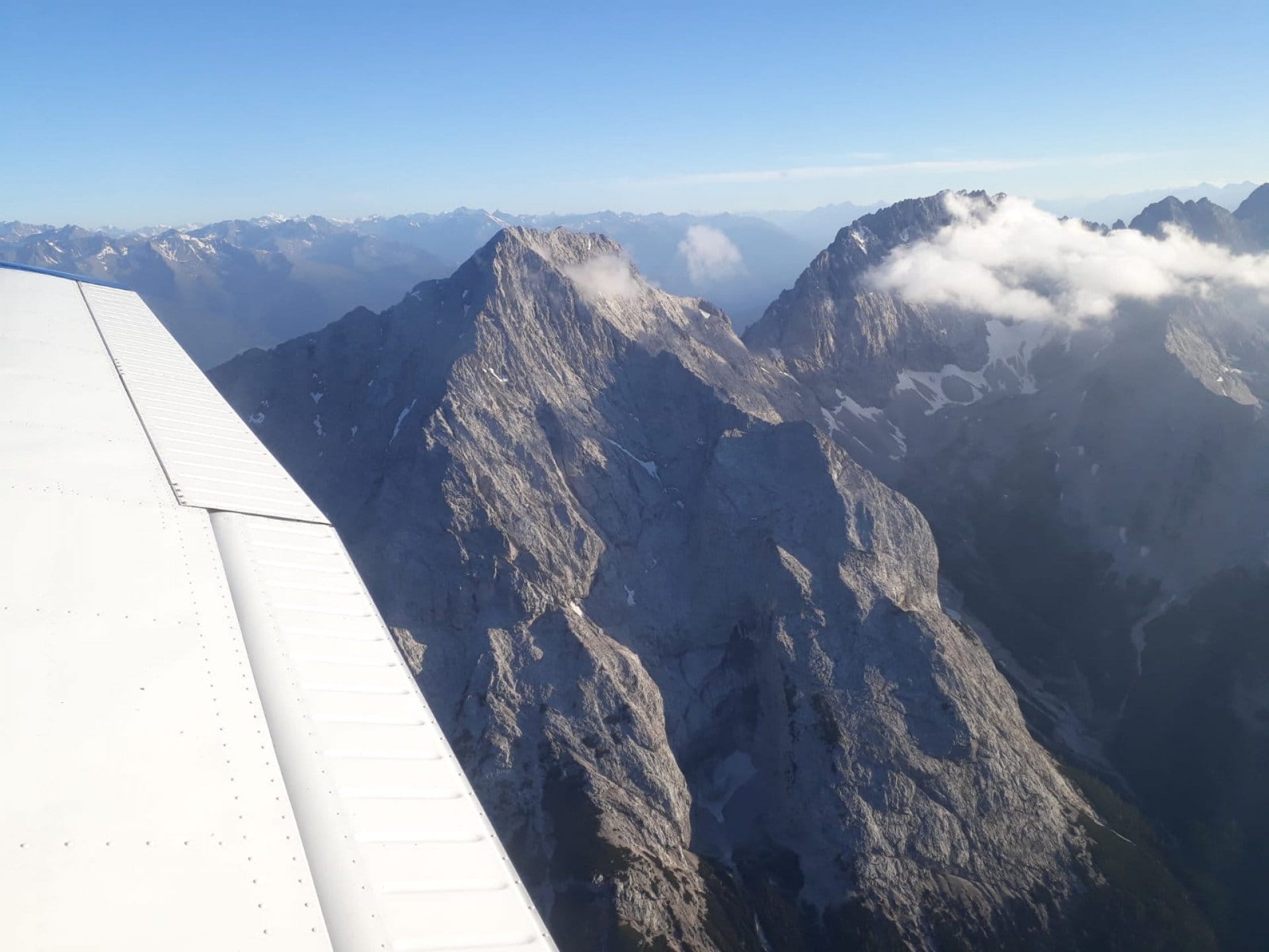 Alpenrundflug -> Zugspitze + Schloss N. (ihr seid zu dritt)