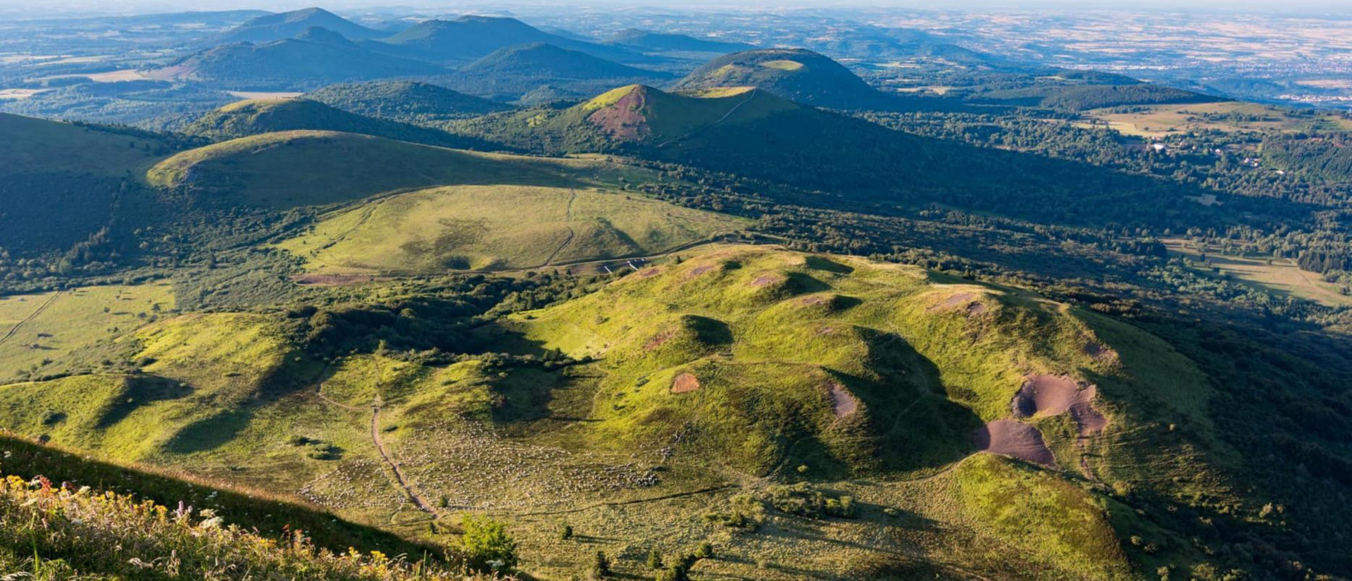 Survol du Parc naturel des volcans d’Auvergne