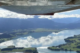 Scenic Flight Around Zugspitze & Füssen & Neuschwanstein