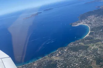 vol LFCC LFKO photo non contractuelle