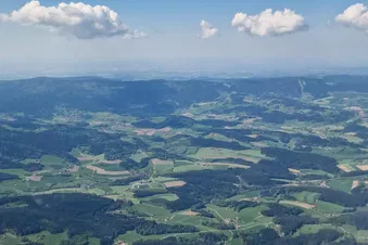 Auf dem Weg nach Regensburg ist der gesamte Bayrische Wald einsehbar.