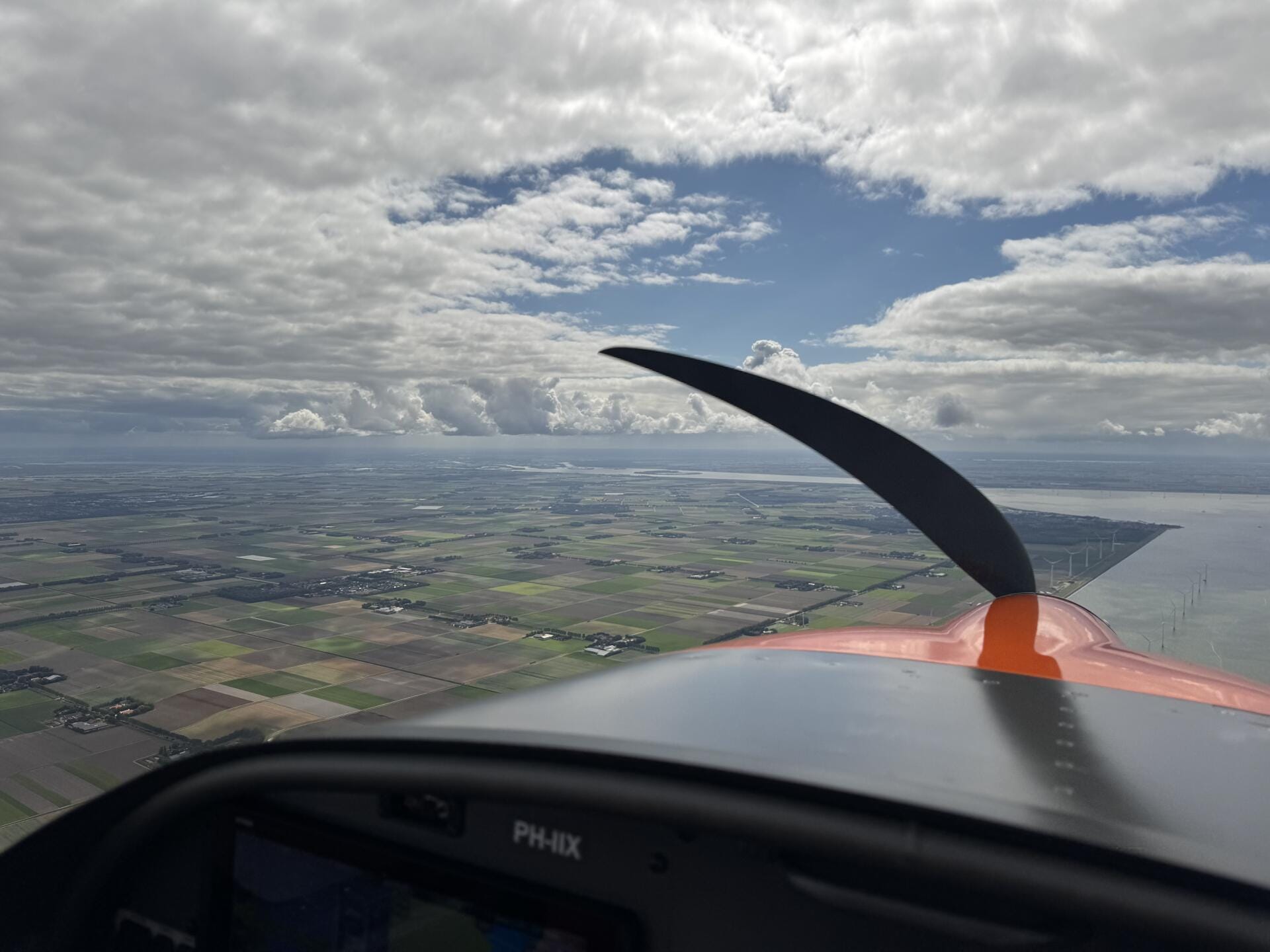 1 Stunde  fliegen - Strecke nach Belieben